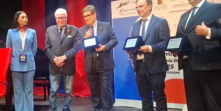 Sandro Morgana premiato con la tessera onoraria di Catania Rossazzurra: “Il calcio femminile è una battaglia di civiltà che stiamo vincendo”