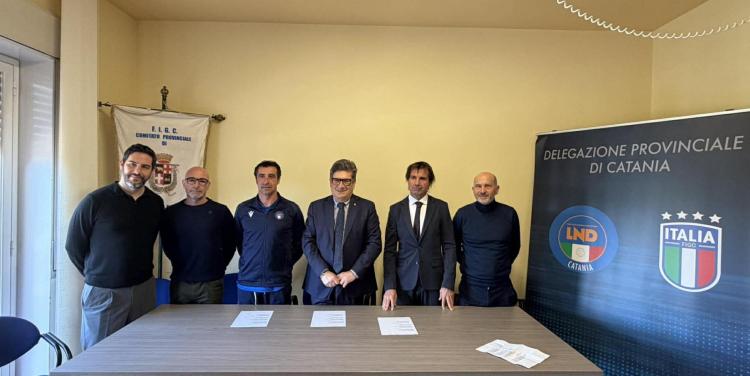 foto gruppo presentazione staff Torneo delle Regioni