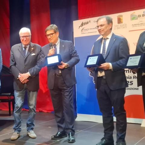 Sandro Morgana premiato con la tessera onoraria di Catania Rossazzurra: “Il calcio femminile è una battaglia di civiltà che stiamo vincendo”